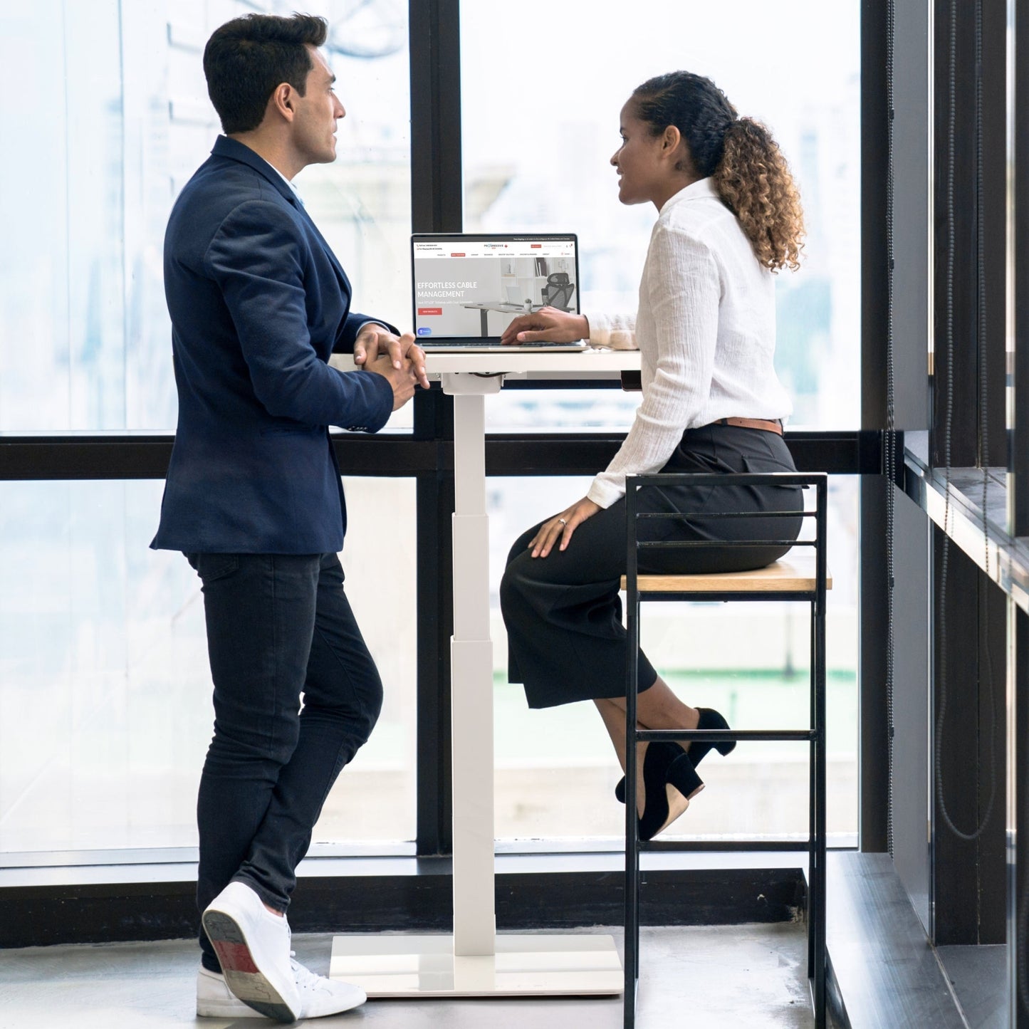 Mini Ryzer Standing Desk interior